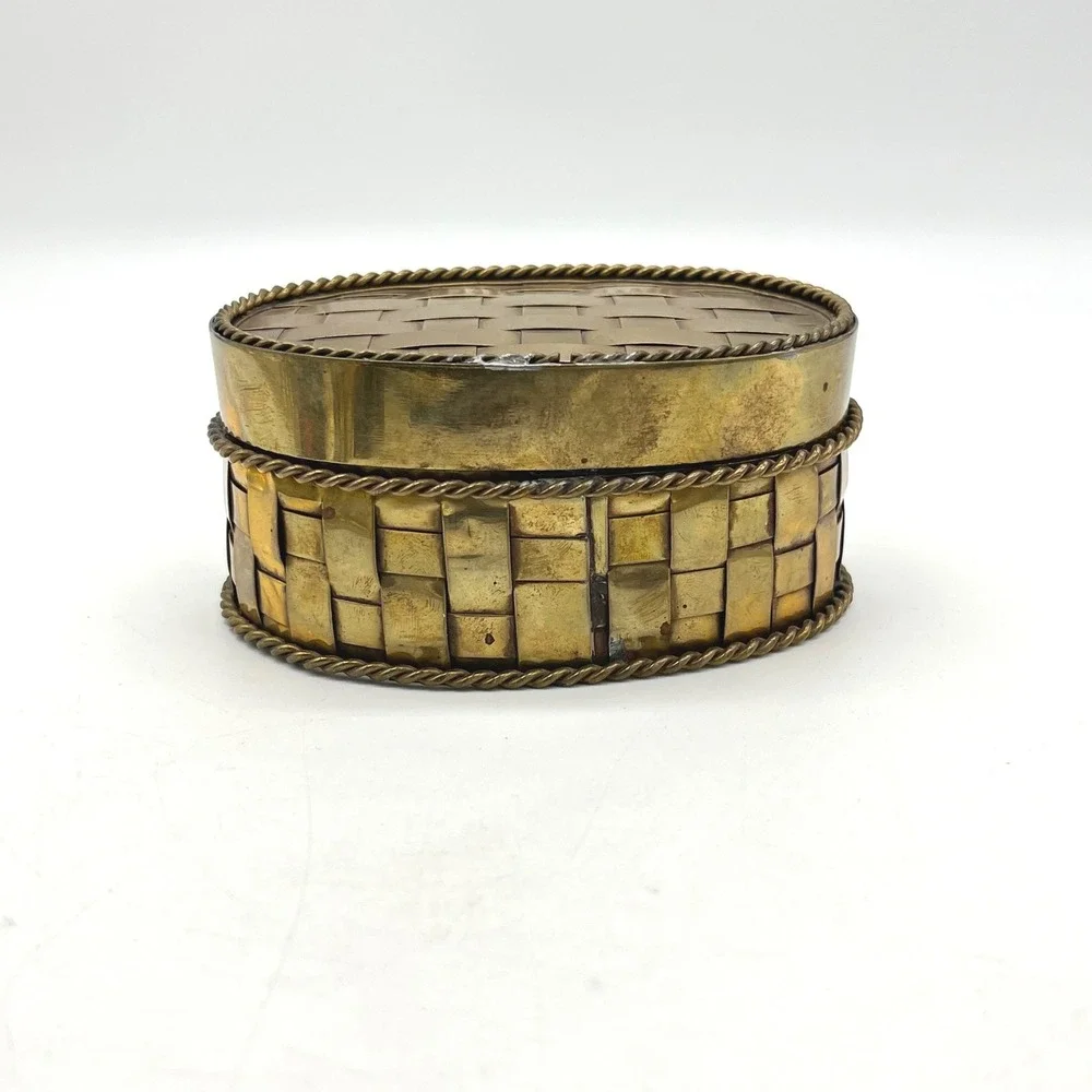 Vintage Brass Woven Basket Trinket Jewelry Box Decorative Container‎ Oval